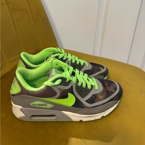 Nike Green and Brown Camo Sneakers air max